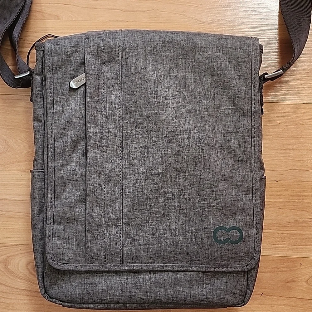 Casecrown Campus North Messenger Bag Charcoal Excellent Condition Unisex